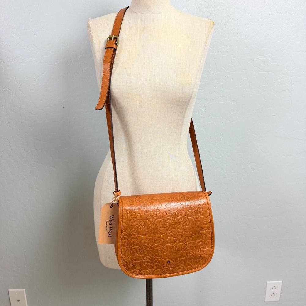 Wild West Los Angeles Edith Tan Leather Floral Embossed Crossbody Bag NEW